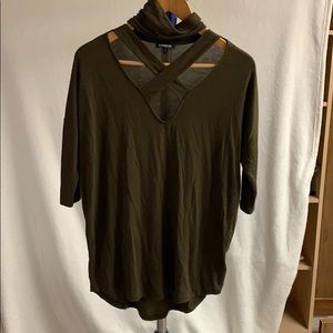 3/4 sleeve army green express turtle neck